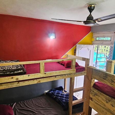 Shanti Cafe & Hostels Kasol Exteriör bild