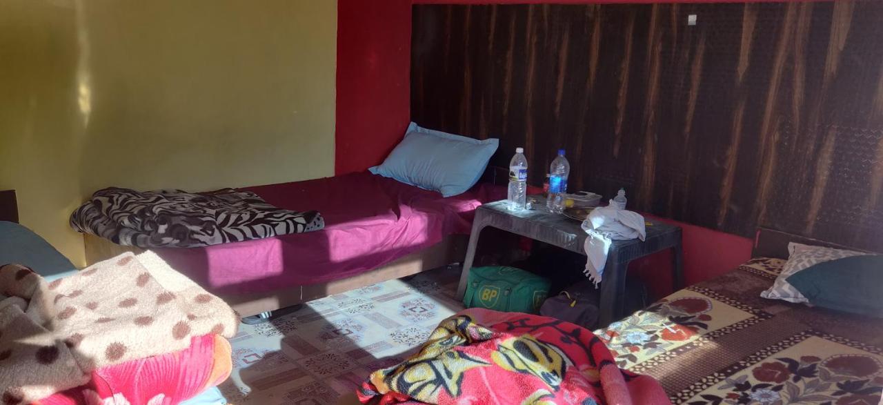 Shanti Cafe & Hostels Kasol Exteriör bild