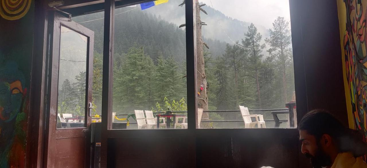 Shanti Cafe & Hostels Kasol Exteriör bild