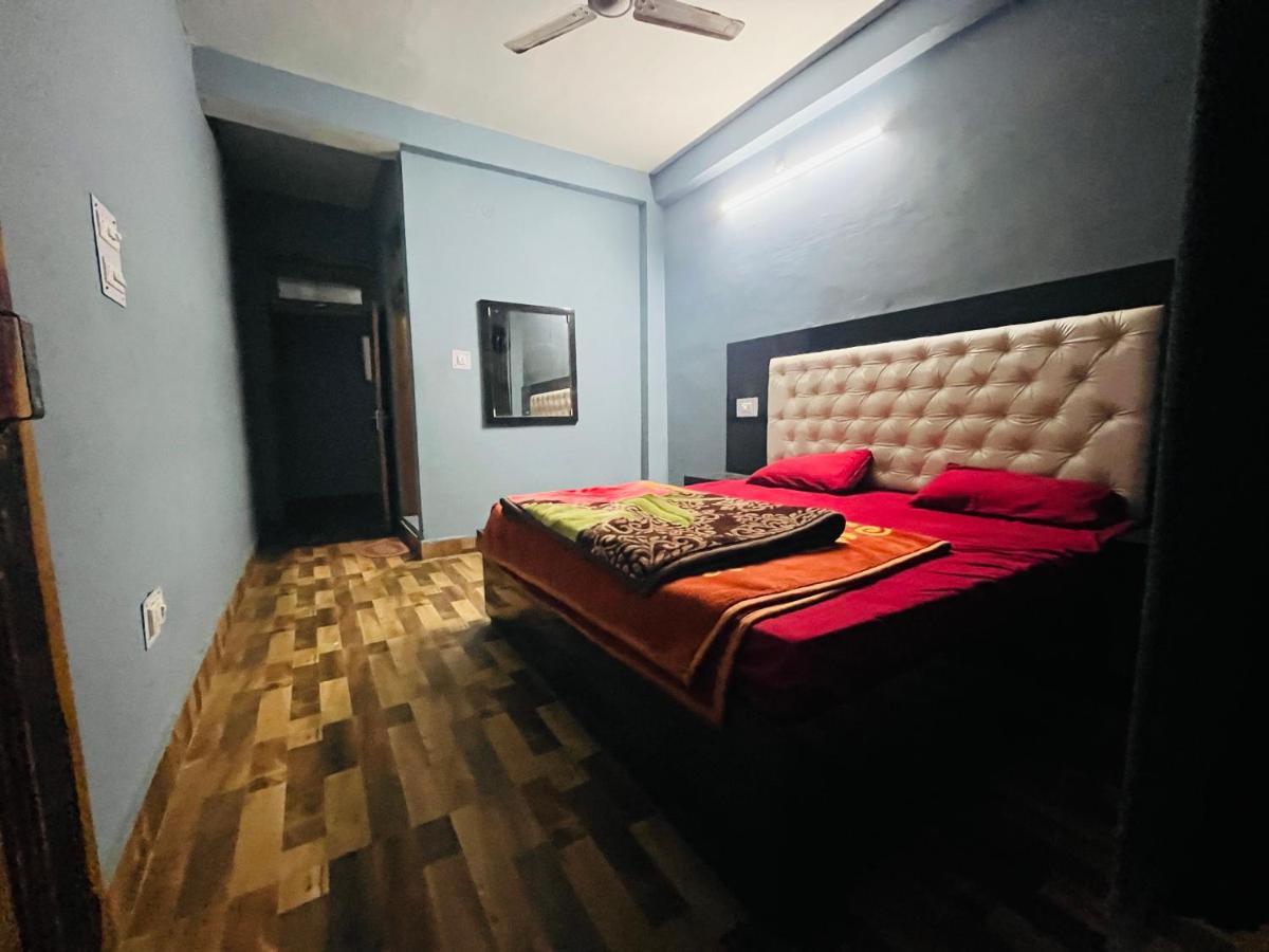 Shanti Cafe & Hostels Kasol Exteriör bild