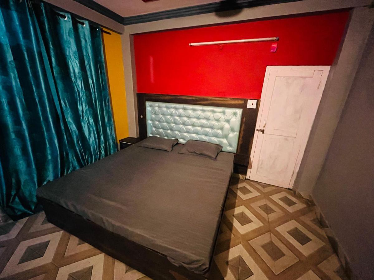 Shanti Cafe & Hostels Kasol Exteriör bild