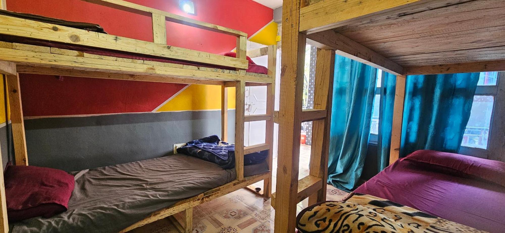 Shanti Cafe & Hostels Kasol Exteriör bild